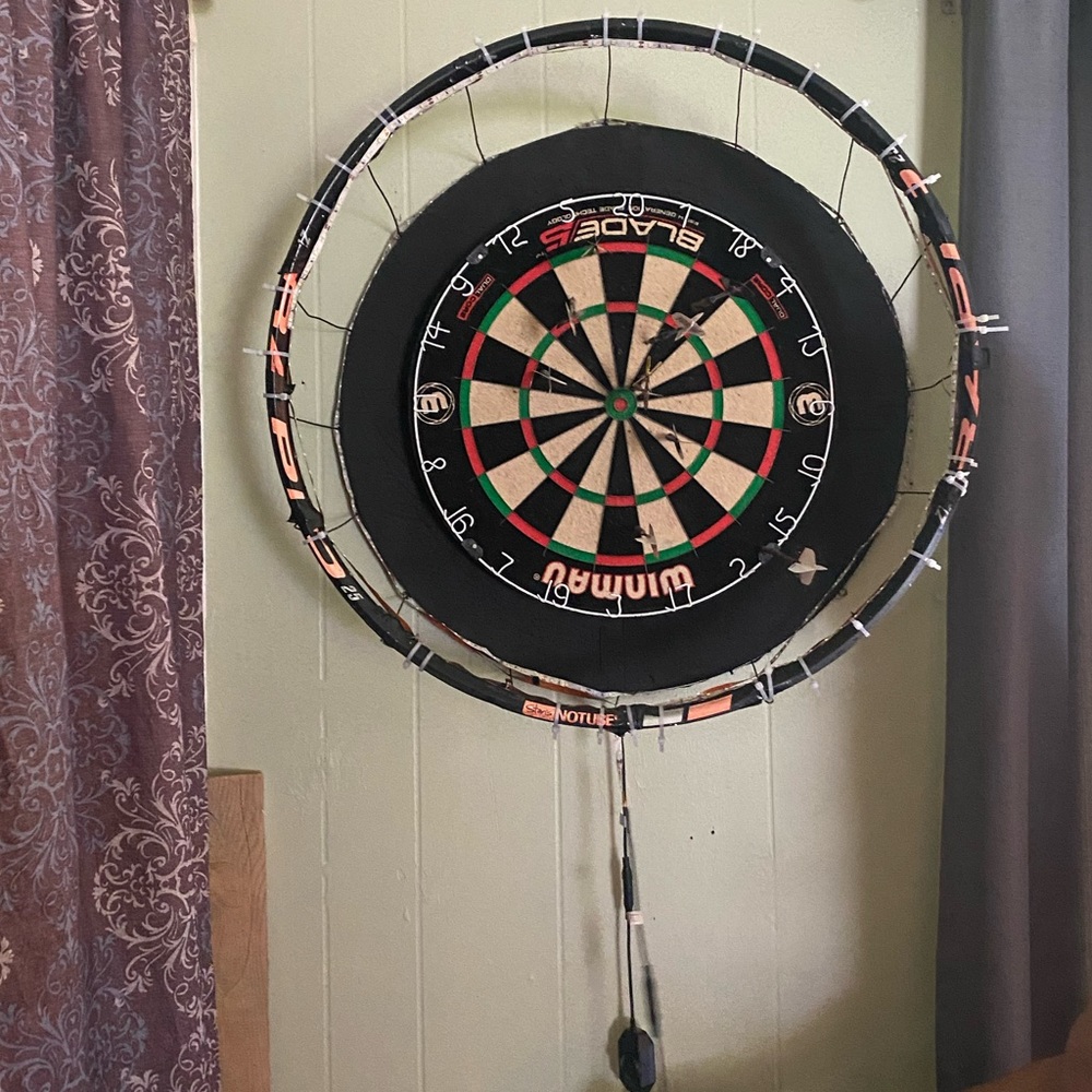 Led light dartboard
